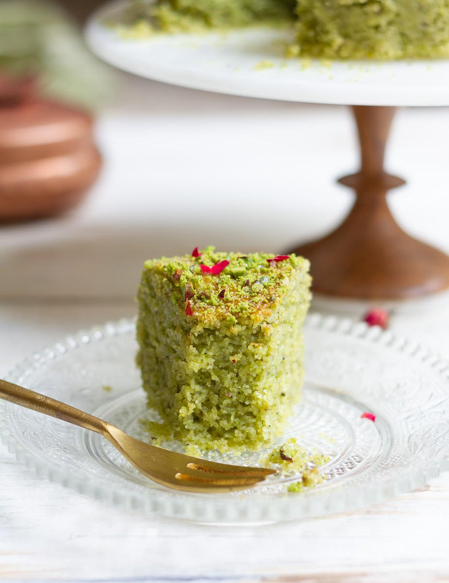 Pistachio Cake Recipe | Eggless Pistachio Cake