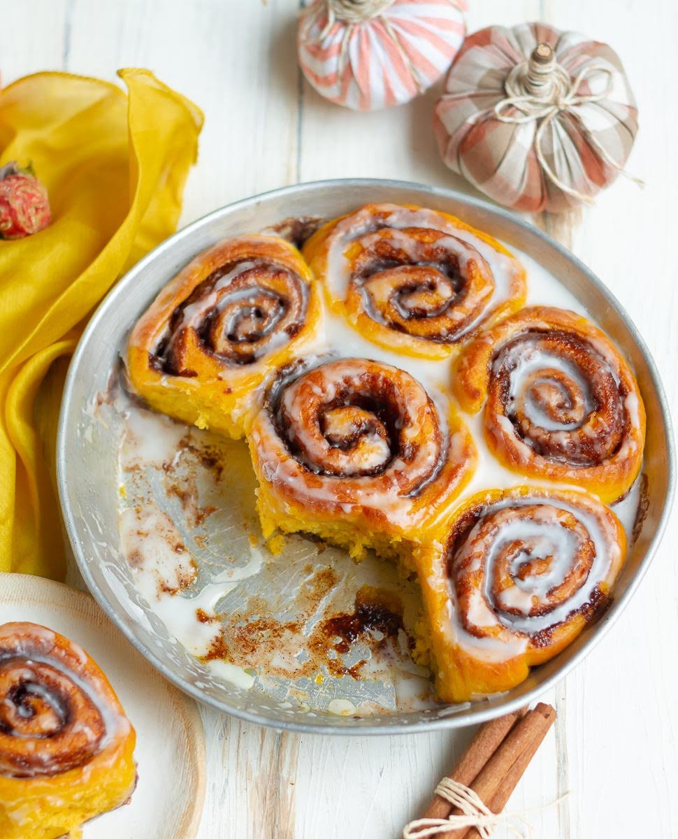 Easy Pumpkin Cinnamon Rolls Recipe