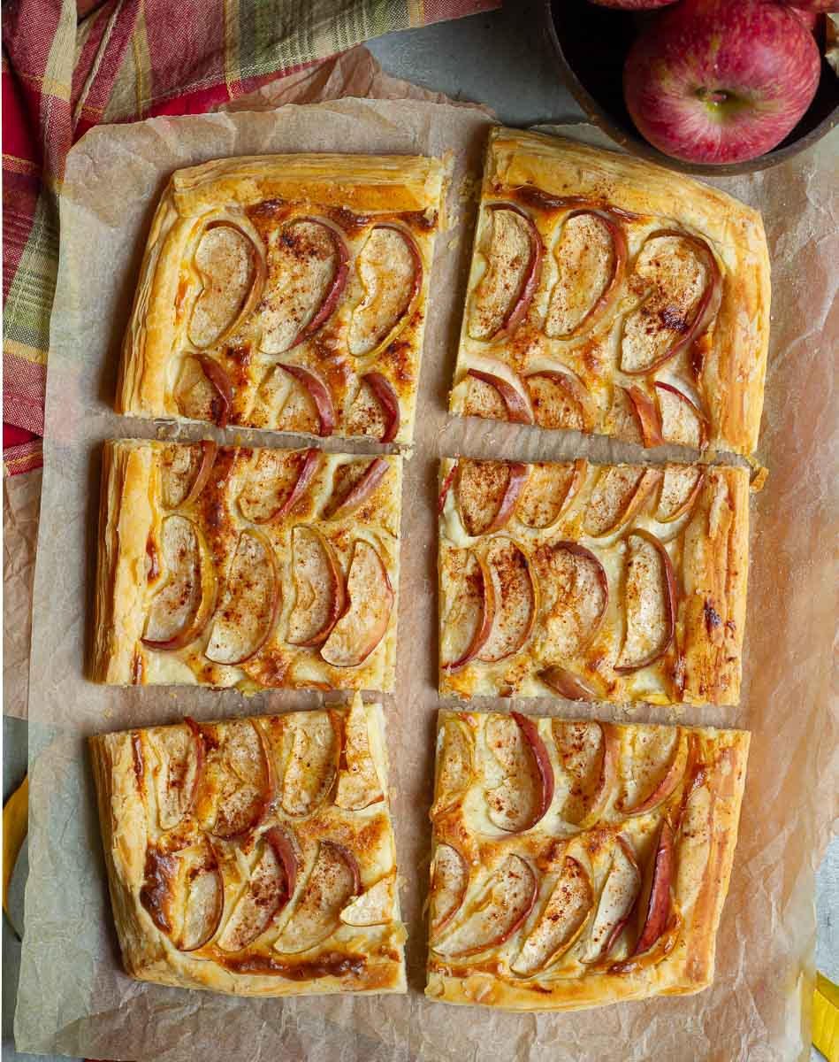 Baked apple puff pastry tart