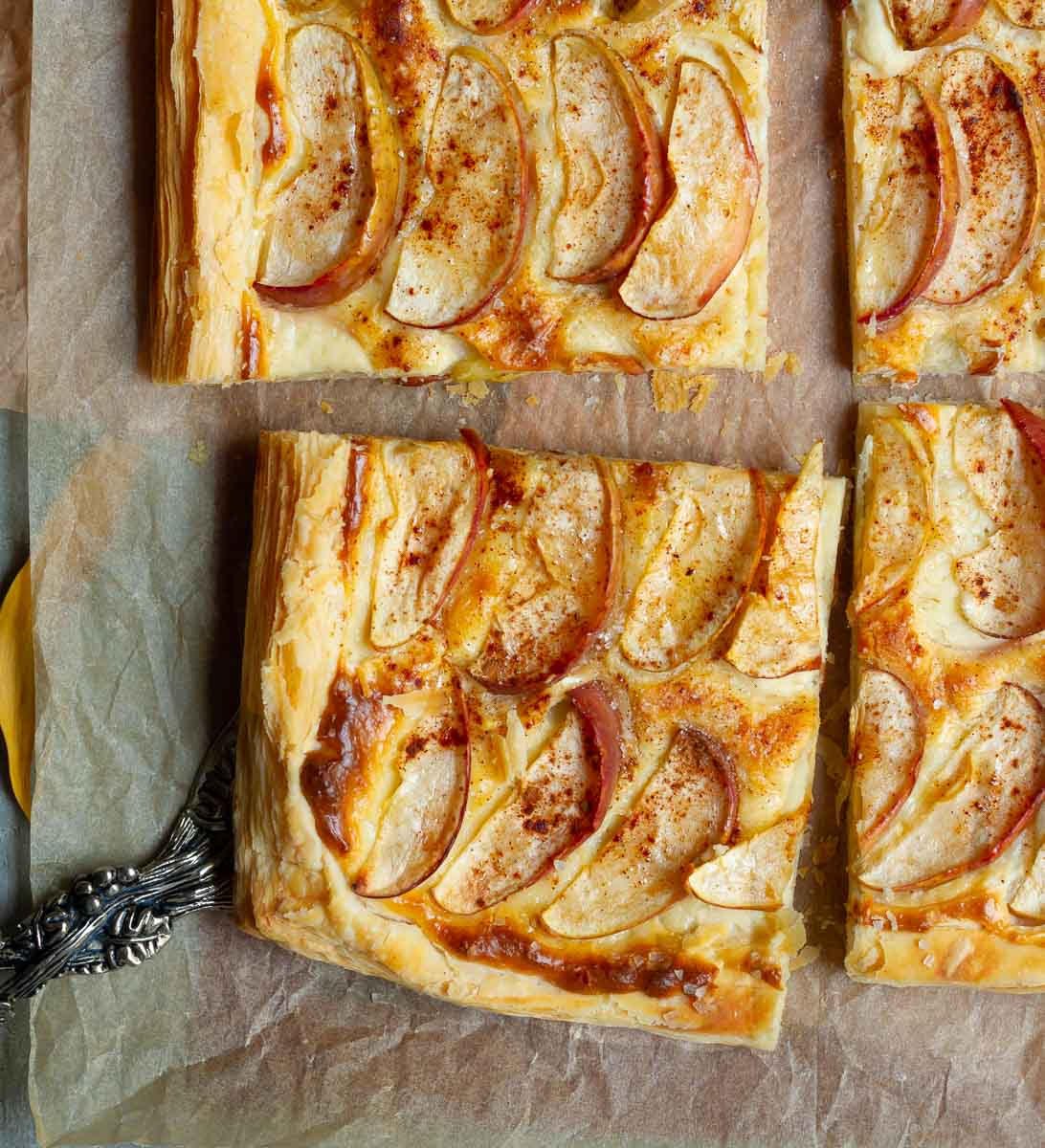 Baked apple puff pastry tart