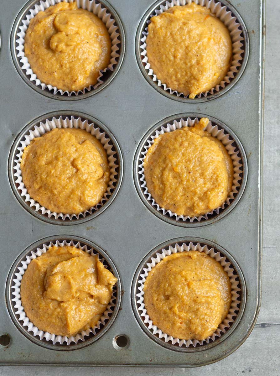 Scoop the batter in the muffin tray