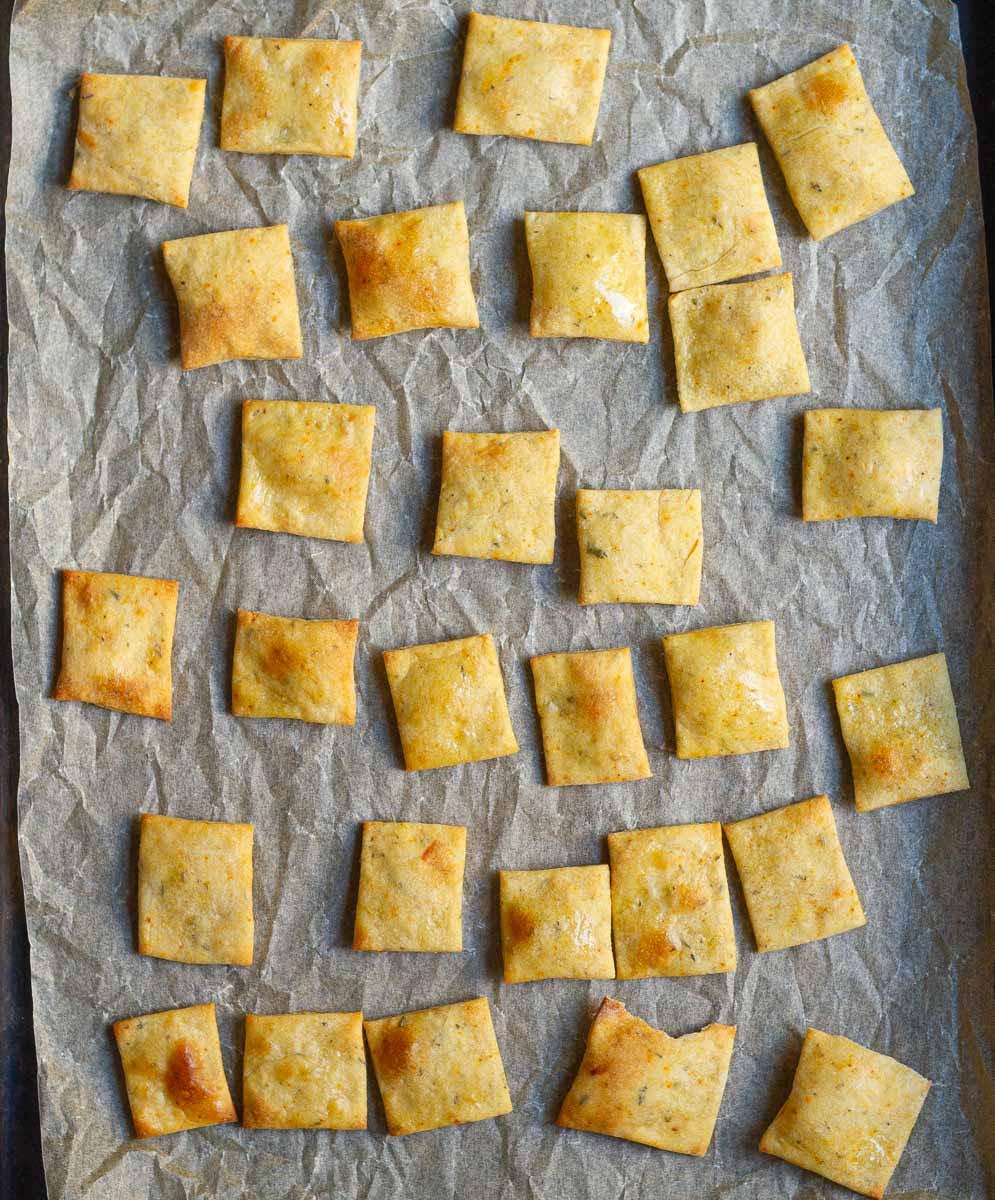 Baked sweet potato crackers