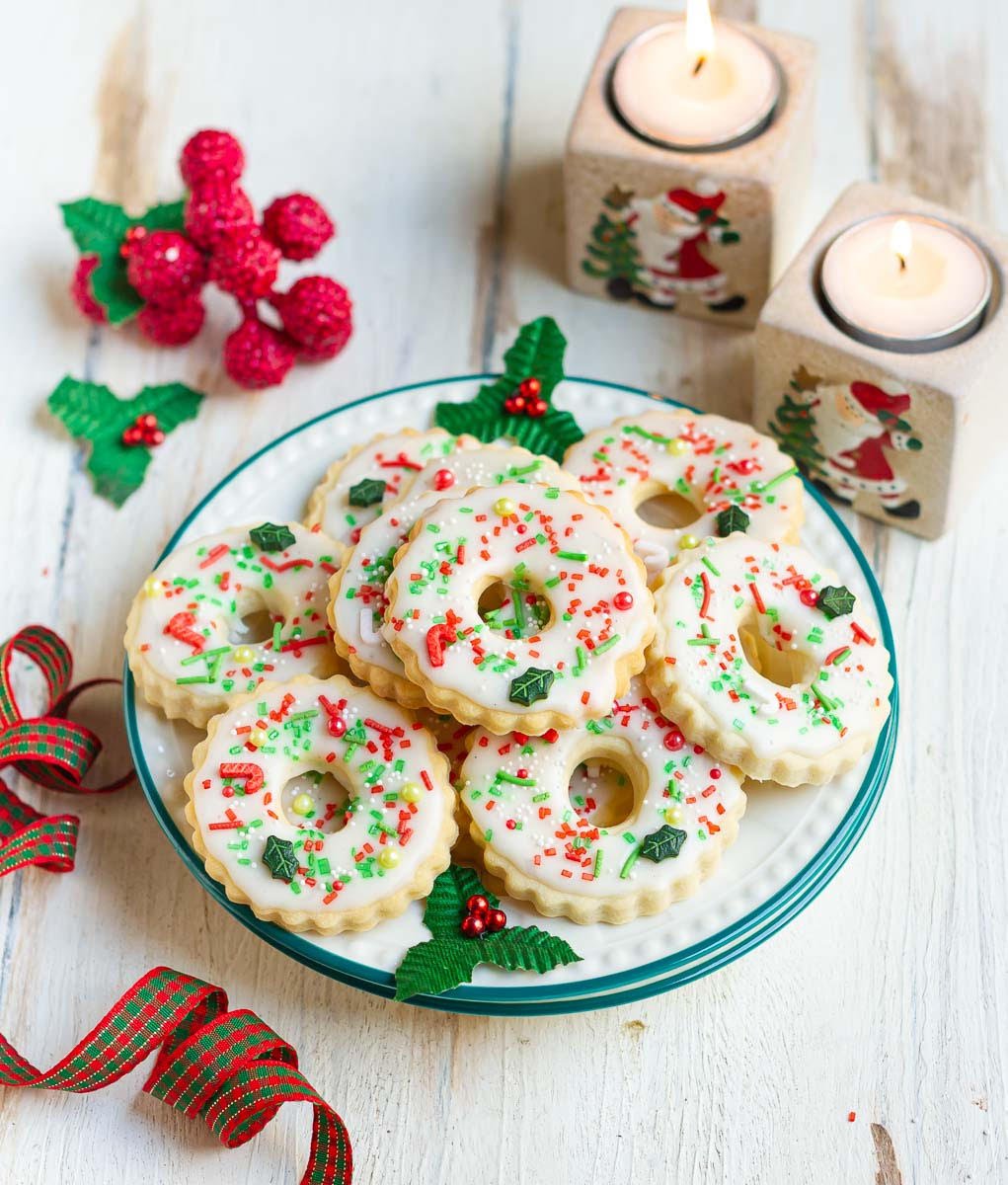 Easy Christmas Wreath Sugar Cookies