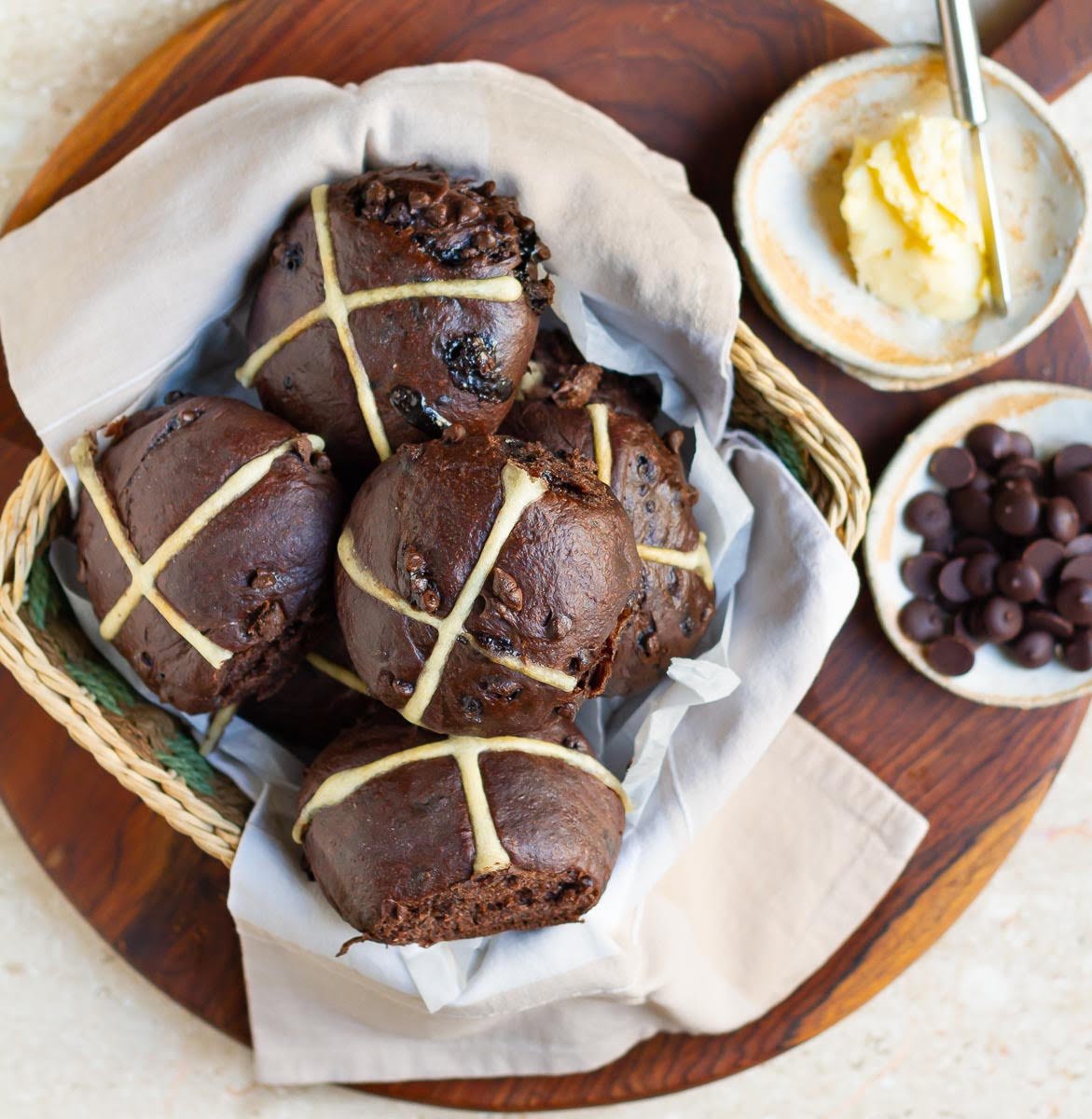 Simple Chocolate Hot Cross Buns