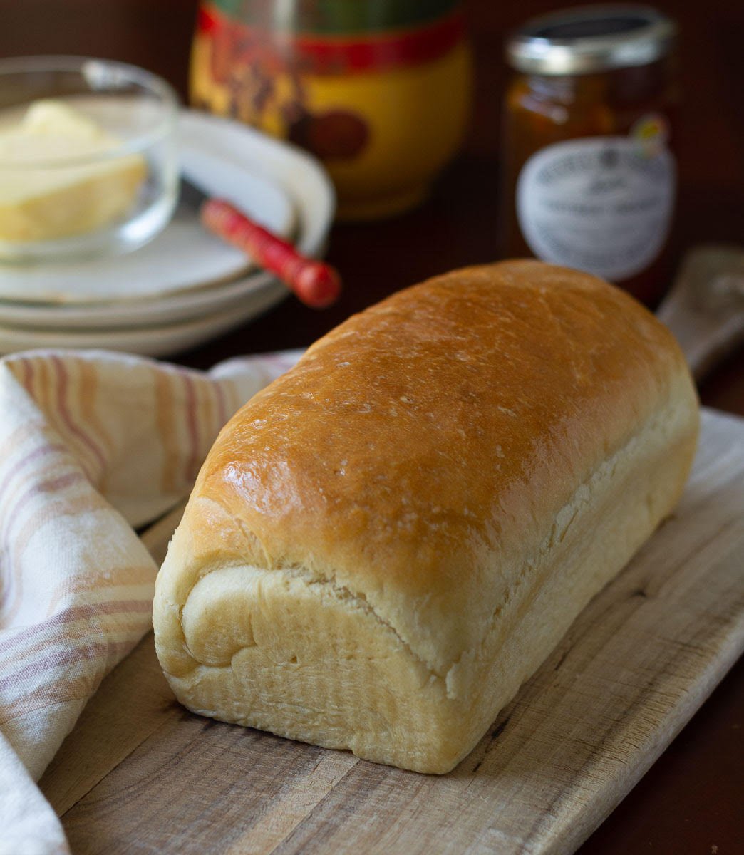 Easy Homemade Sandwich Bread, Recipe and Tutorial