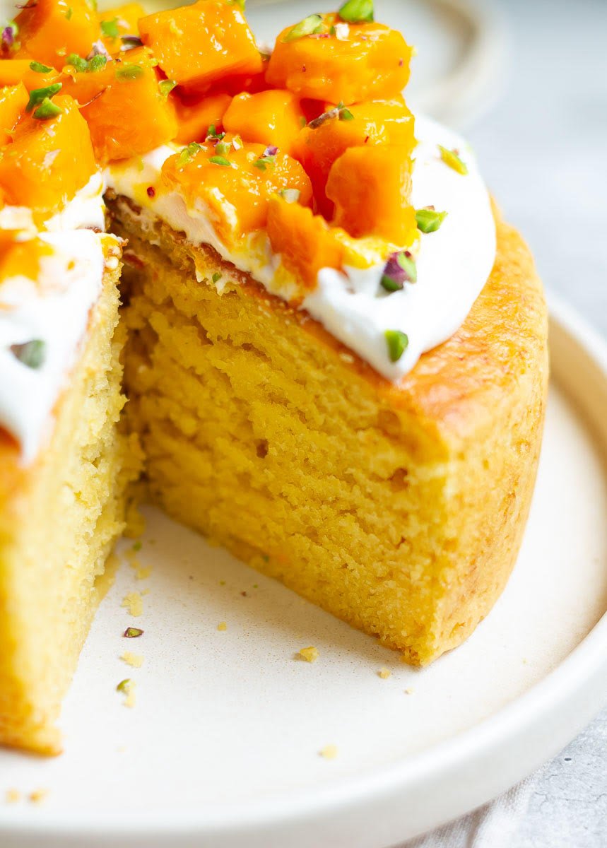 Easy Mango Cake - Eggless Recipe