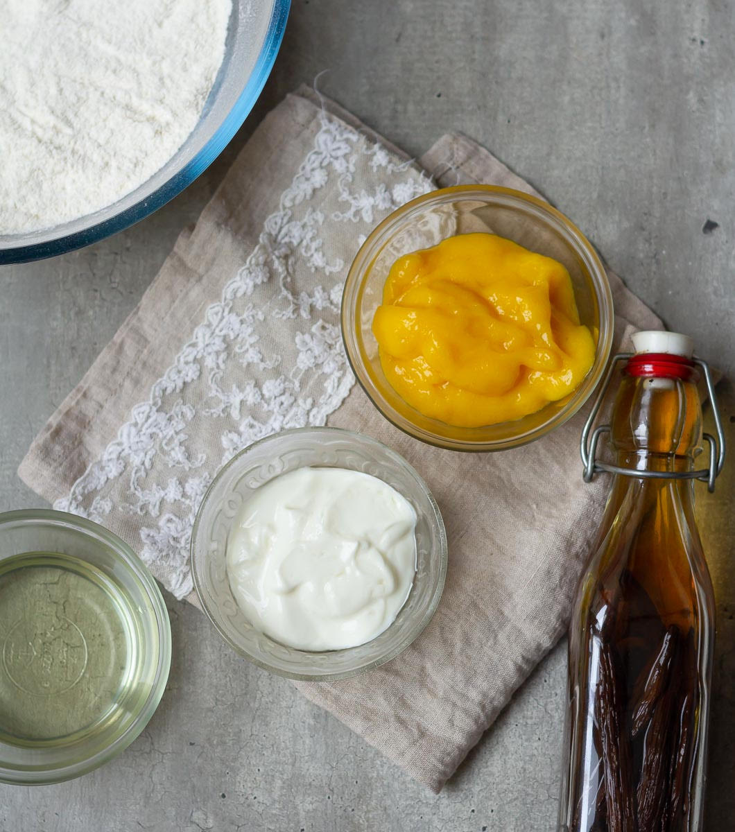 Wet ingredients for the mango cake