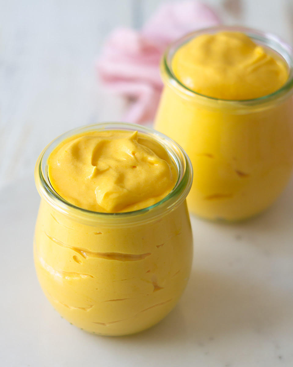Mango mousse in serving dishes
