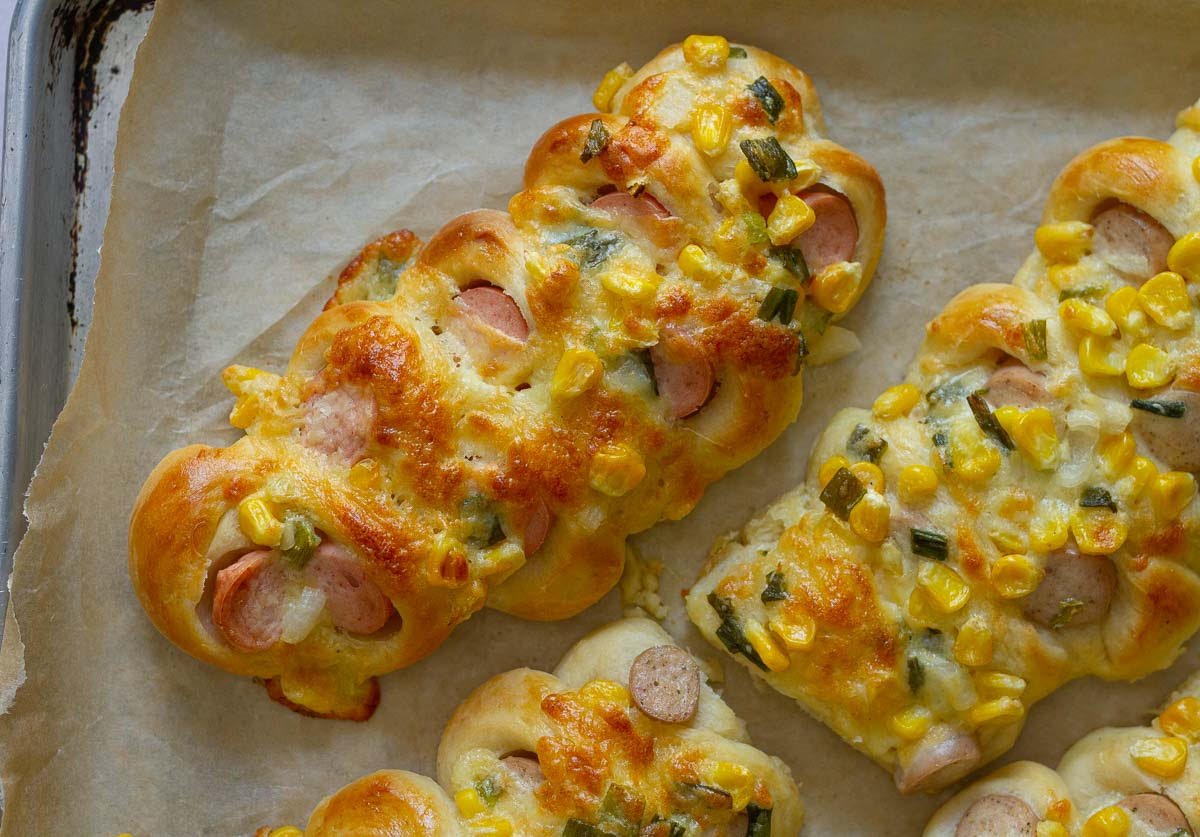 Baked  Korean Sausage Bread 