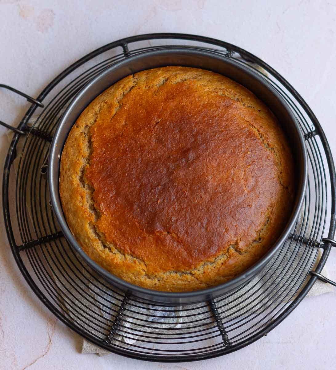 Baked Peach Cobbler Cake