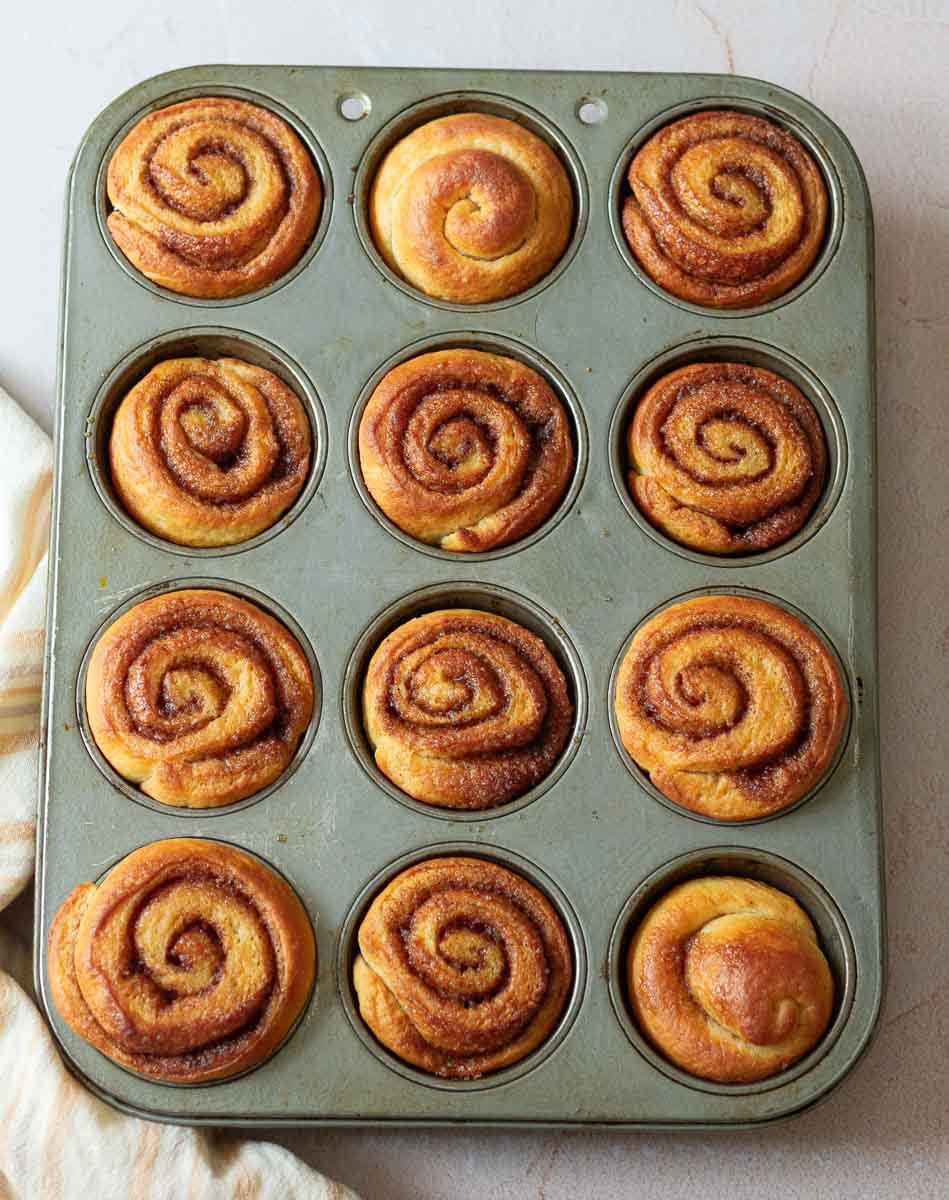 Baked Cinnamon Roll Muffins