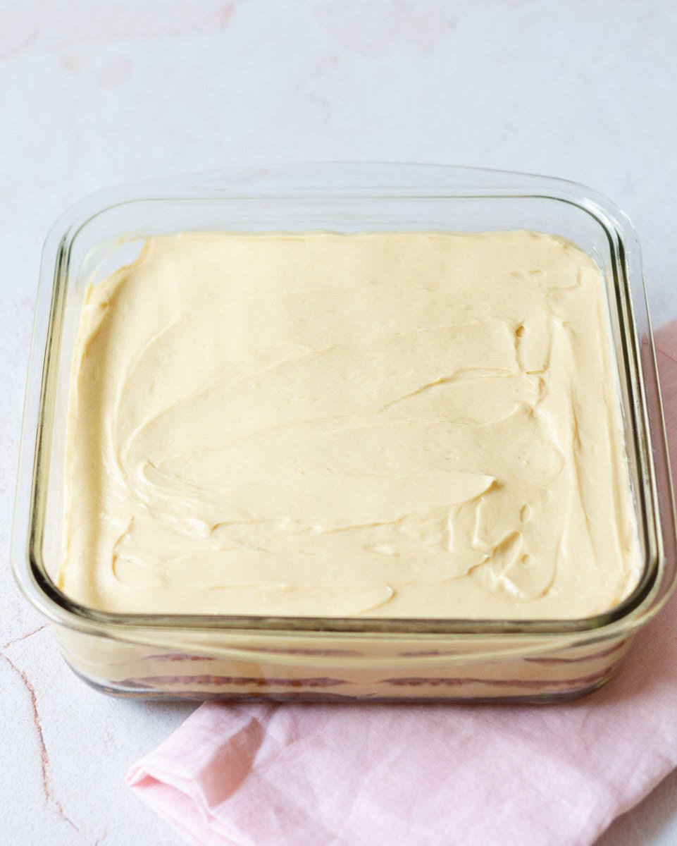 Smooth out the cream mixture