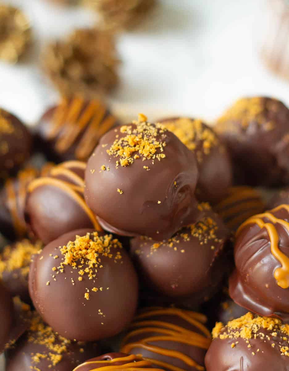 3 Ingredient Biscoff Truffles with Chocolate
