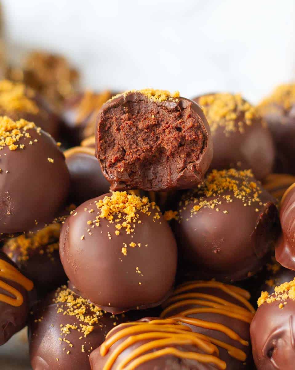 3 Ingredient Biscoff Truffles with Chocolate
