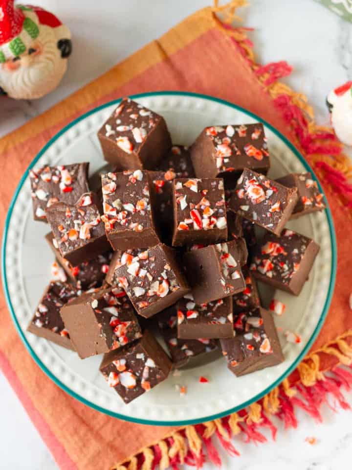 Chocolate Peppermint Fudge - 4 Ingredients Only!