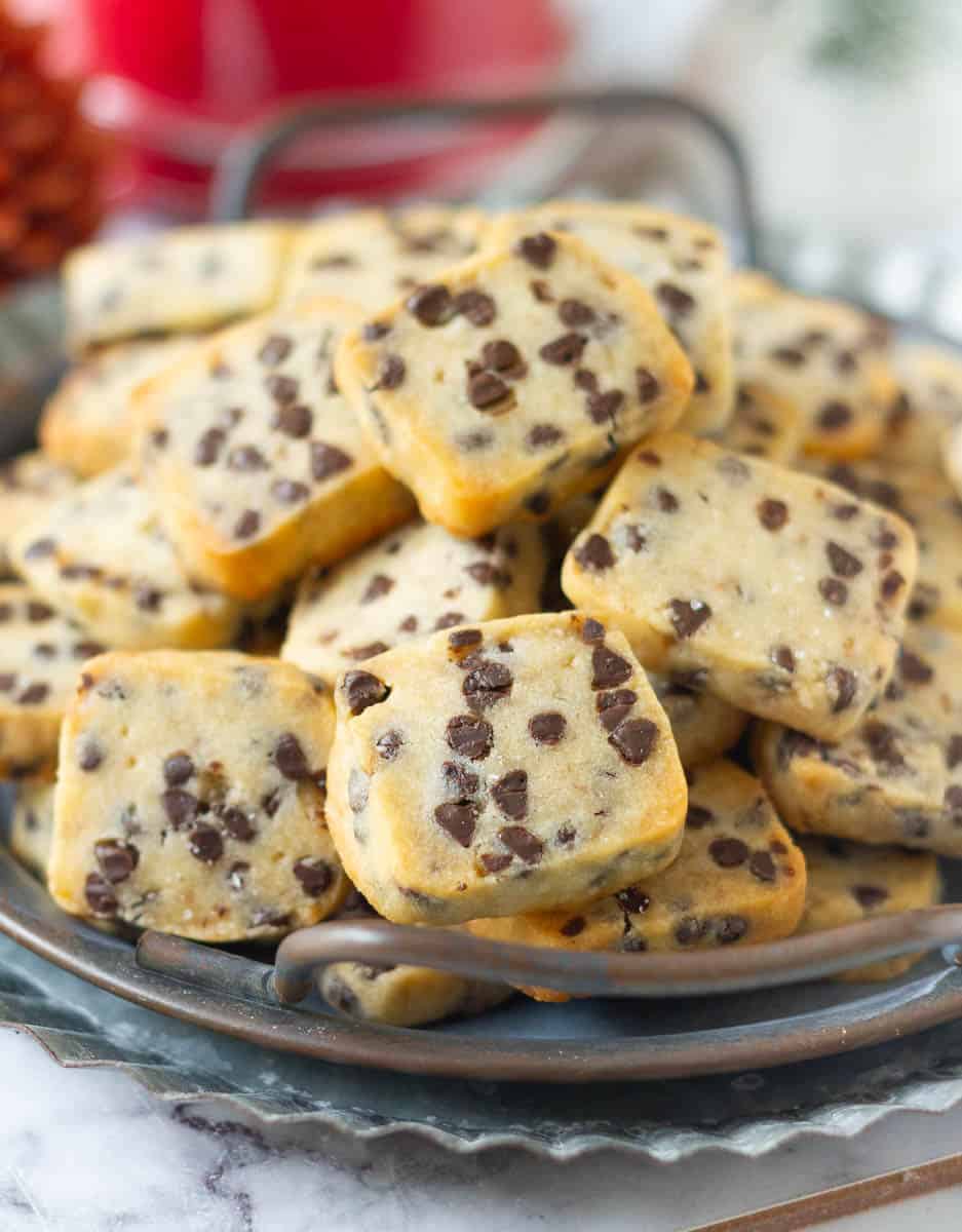 Easy Chocolate Chip Shortbread Cookies Recipe